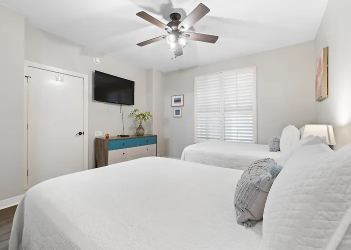 Colony Tower 1c Holiday home