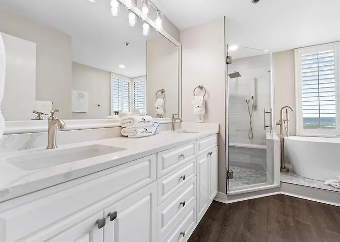 Colony Tower 1c Holiday home *